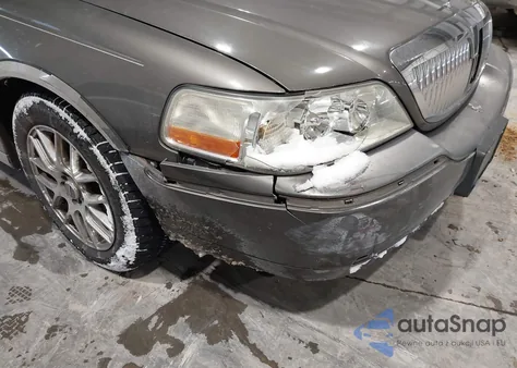 2003 Lincoln Town Car Executive из США, поврежденный, VIN 1LNHM81W13Y629941